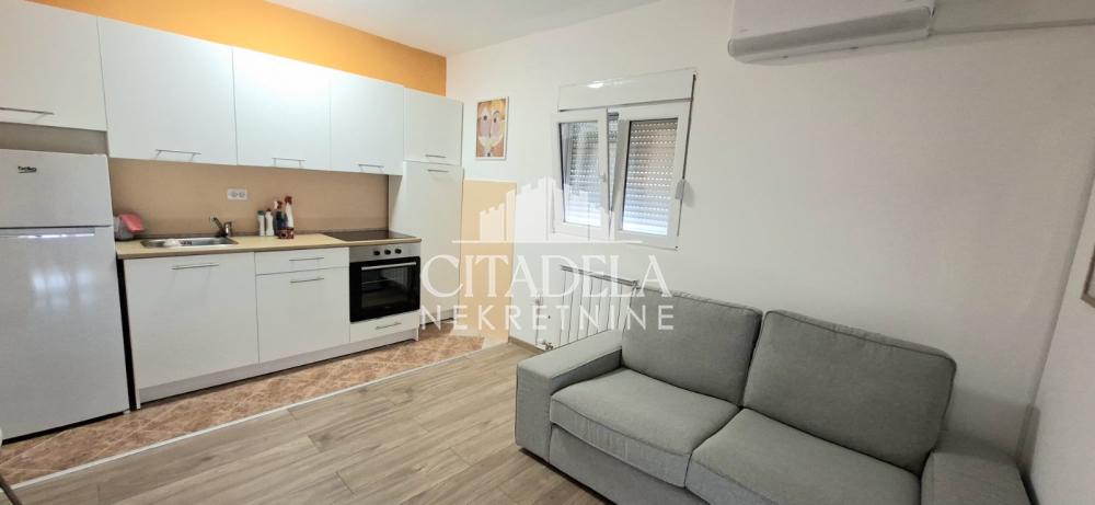 Slika 2 - Atika, Trosoban stan za izdavanje, 69m2, 500€