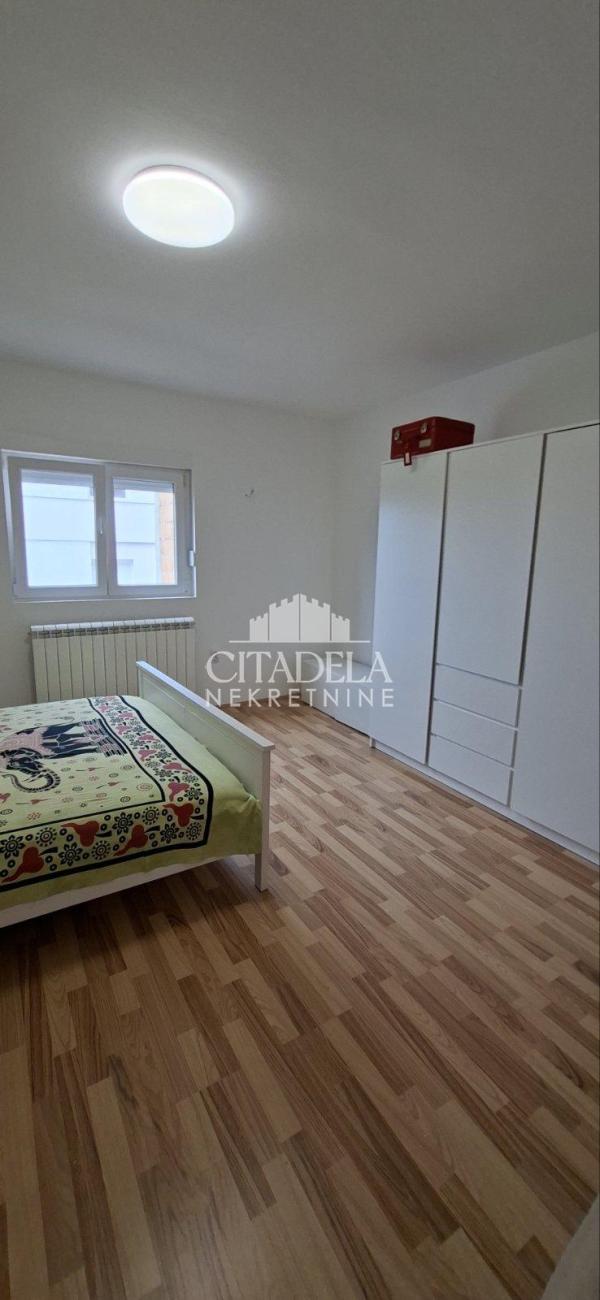 Slika 11 - Atika, Trosoban stan za izdavanje, 69m2, 500€