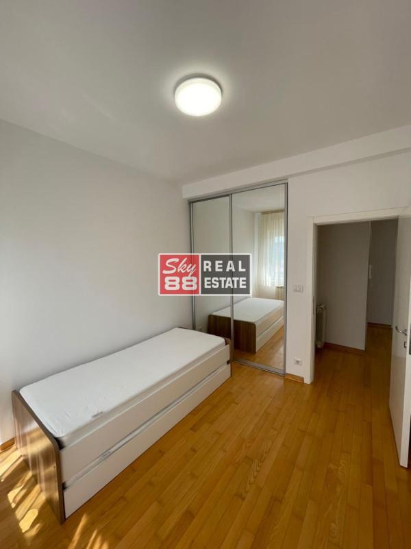 Slika 9 -  Kuća za izdavanje, 210m2, 2.500€