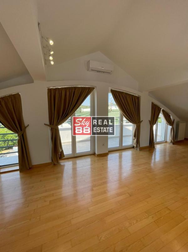 Slika 10 -  Kuća za izdavanje, 210m2, 2.500€