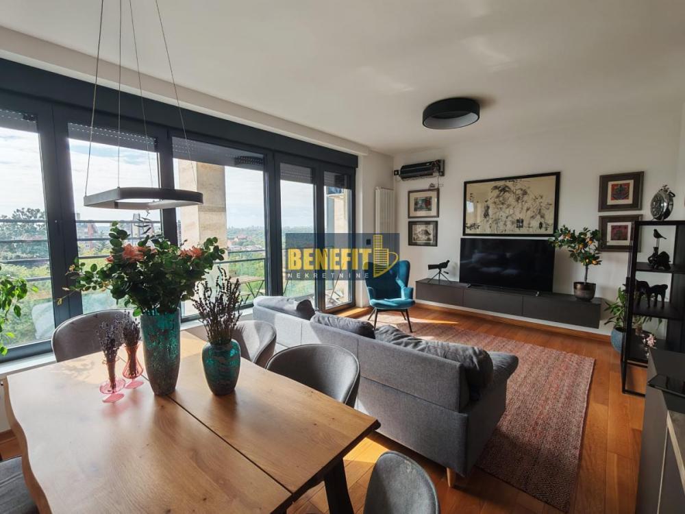 Glavna slika -Četvorosoban stan na prodaju, 90m2, 276.000€
