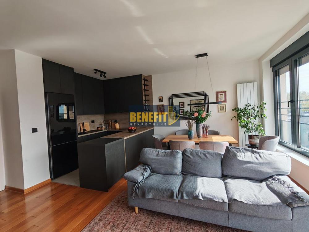 Slika 2 - Četvorosoban stan na prodaju, 90m2, 276.000€