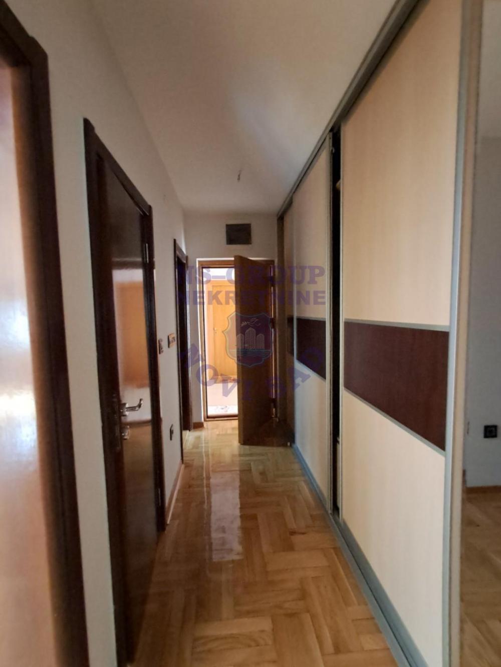 Slika 8 - Bačka, Četvorosoban stan na prodaju, 83m2, 265.230€