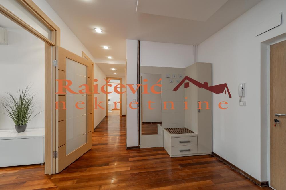 Slika 11 - Uzun Mirkova, Trosoban stan na prodaju, 98m2, 588.000€