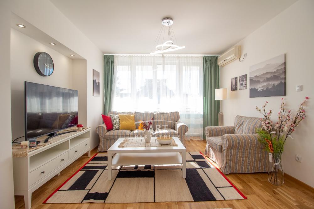 Glavna slika -Kralja Milana, Trosoban stan za izdavanje, 65m2, 1.400€