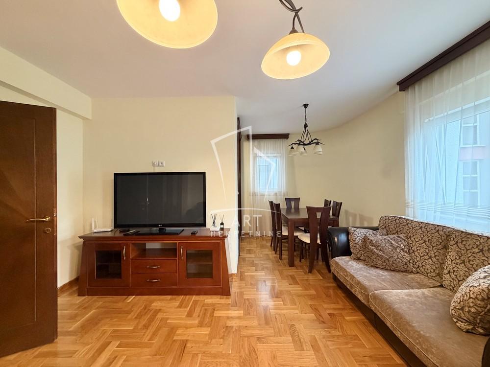 Slika 2 - Stojana Protića, Trosoban stan za izdavanje, 71m2, 1.000€