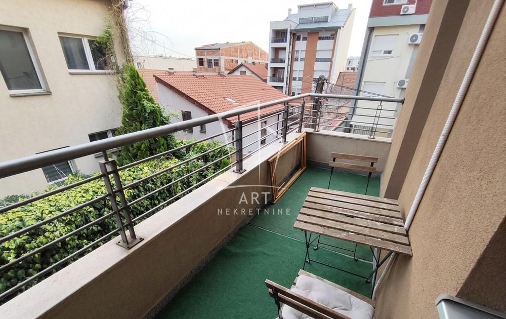 Slika 9 - 21. divizije, Četvorosoban stan za izdavanje, 101m2, 1.100€
