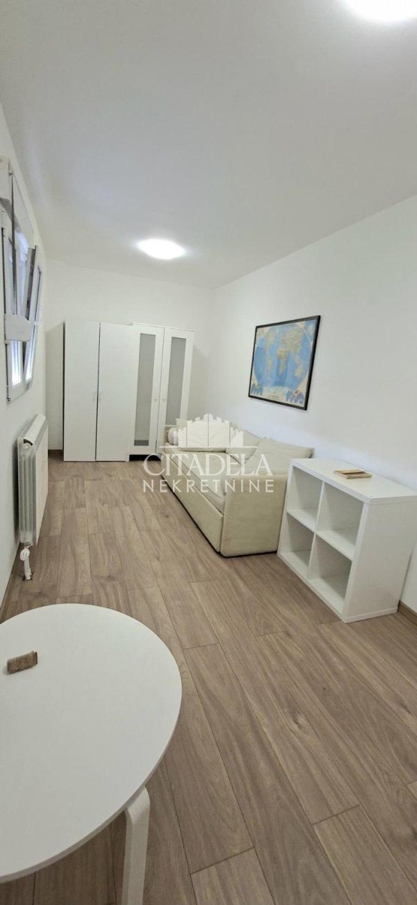 Slika 5 - Atika, Trosoban stan za izdavanje, 69m2, 500€