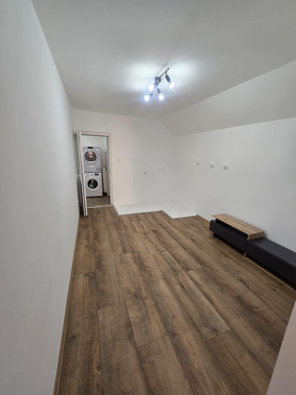 Slika 4 - Prizrenska, Četvorosoban stan za izdavanje, 75m2, 650€