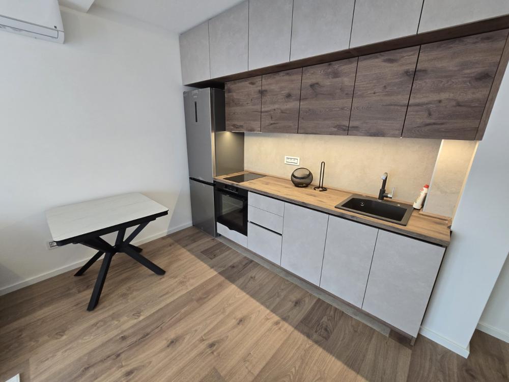 Slika 2 - Cara Dušana, Trosoban stan za izdavanje, 53m2, 650€