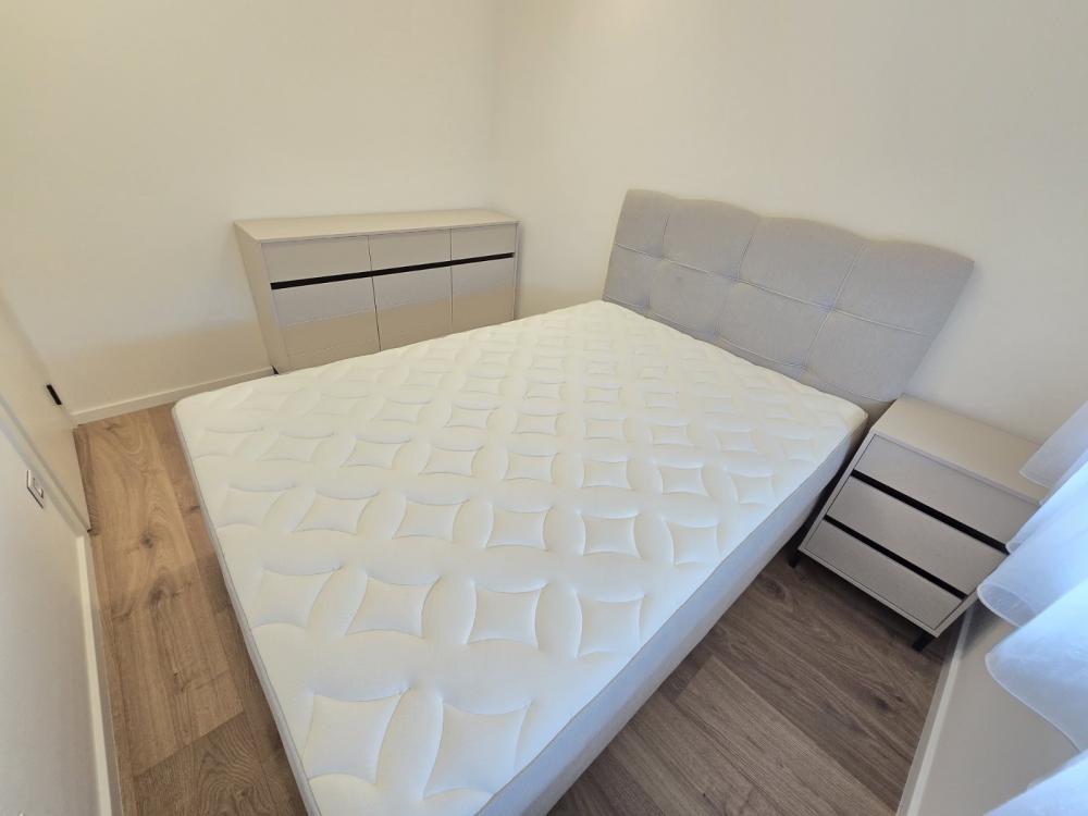 Slika 4 - Cara Dušana, Trosoban stan za izdavanje, 53m2, 650€