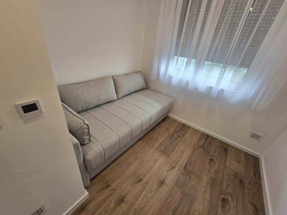 Slika 5 - Cara Dušana, Trosoban stan za izdavanje, 53m2, 650€