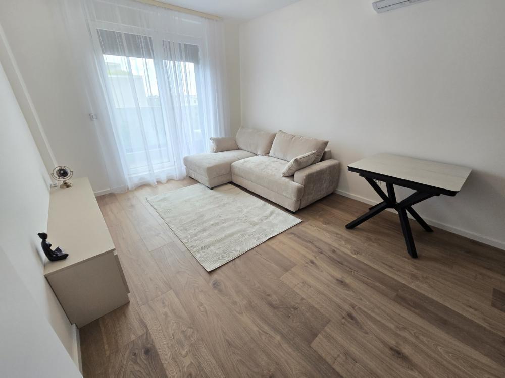Glavna slika -Cara Dušana, Trosoban stan za izdavanje, 53m2, 650€
