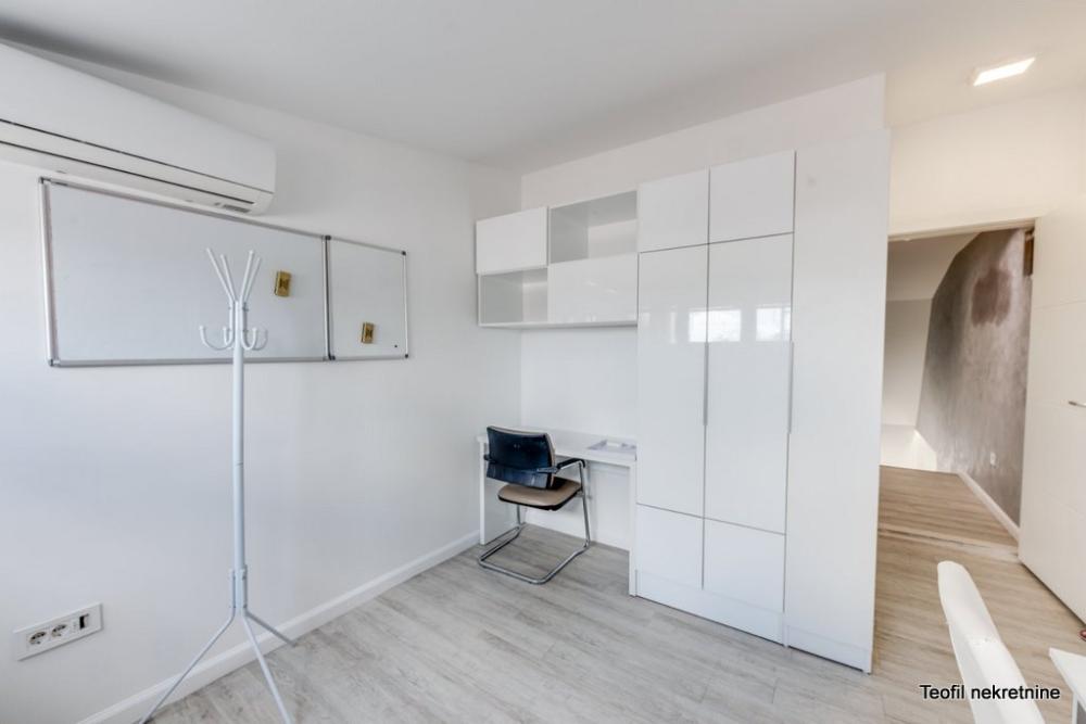 Slika 11 - Pećska, Petosoban stan na prodaju, 118m2, 349.000€
