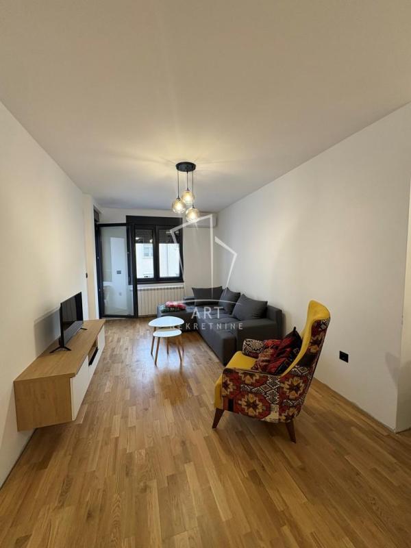 Slika 2 - Branka Pešića, Jednoiposoban stan za izdavanje, 43m2, 650€