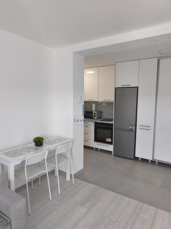 Slika 6 - Bulevar Arsenija Čarnojevića, Dvosoban stan za izdavanje, 58m2, 800€