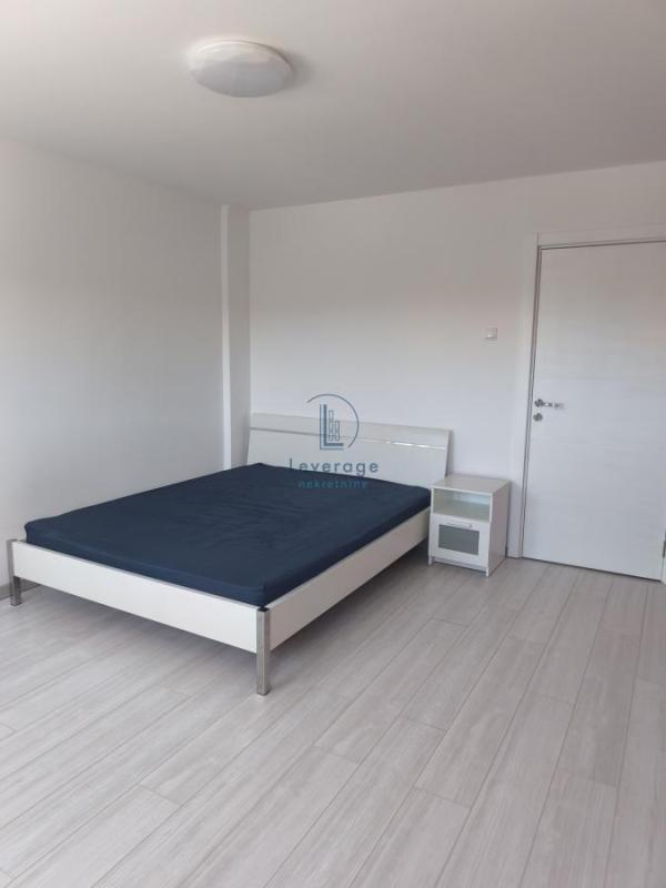 Slika 2 - Bulevar Arsenija Čarnojevića, Dvosoban stan za izdavanje, 58m2, 800€