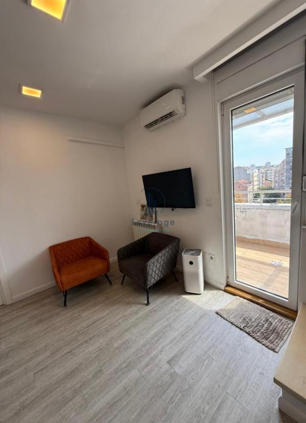 Glavna slika -Pećska, Petosoban stan na prodaju, 118m2, 349.000€