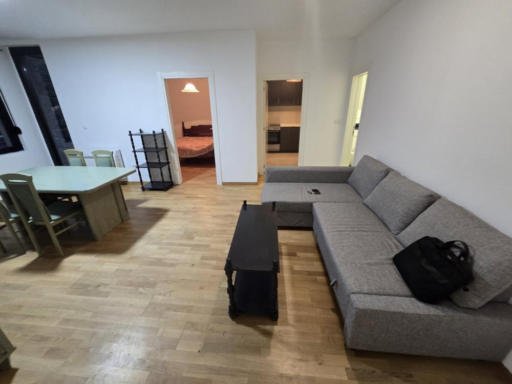 Slika 2 - Dobanovačka, Trosoban stan za izdavanje, 65m2, 700€