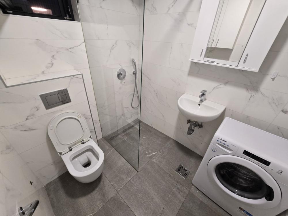 Slika 11 - Dobanovačka, Trosoban stan za izdavanje, 65m2, 700€