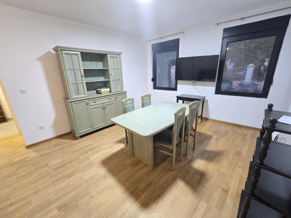 Slika 3 - Dobanovačka, Trosoban stan za izdavanje, 65m2, 700€