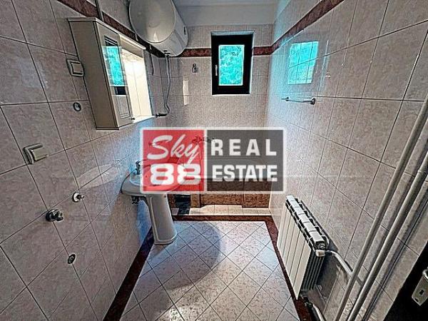 Slika 10 - Petosoban stan za izdavanje, 210m2, 2.350€
