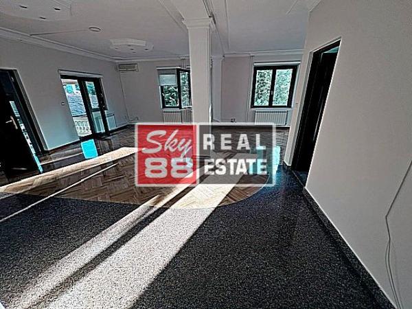 Slika 6 - Petosoban stan za izdavanje, 210m2, 2.350€
