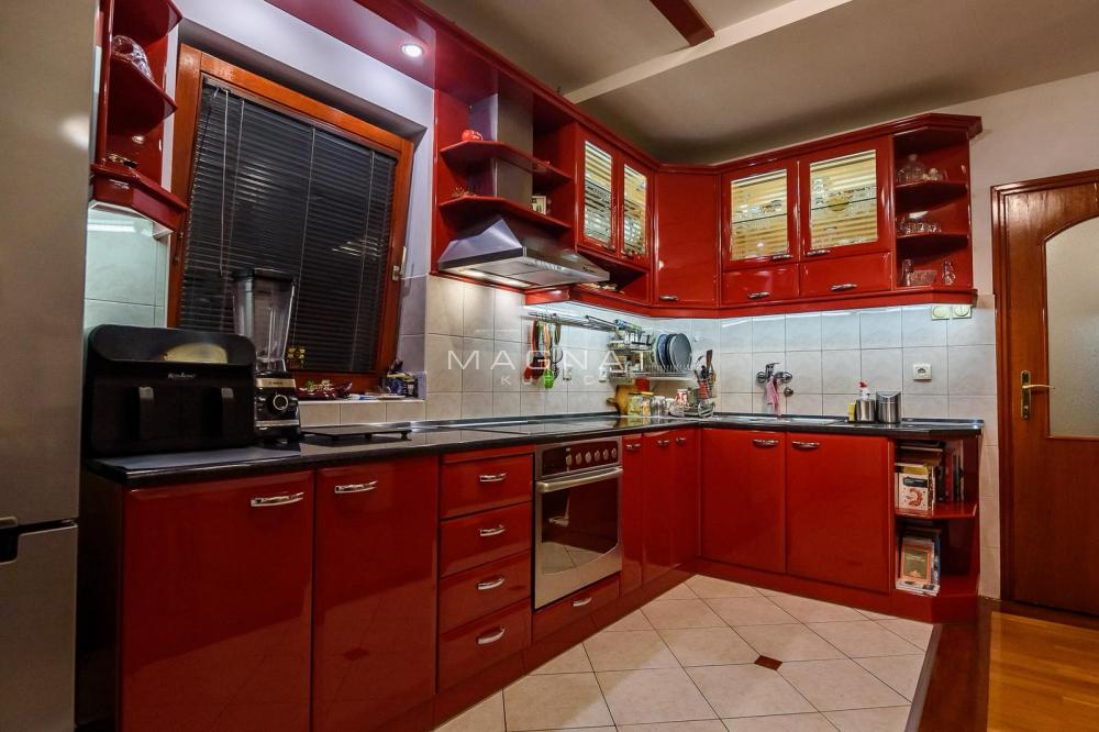 Slika 7 - Šantićeva, Četvorosoban stan na prodaju, 105m2, 395.000€