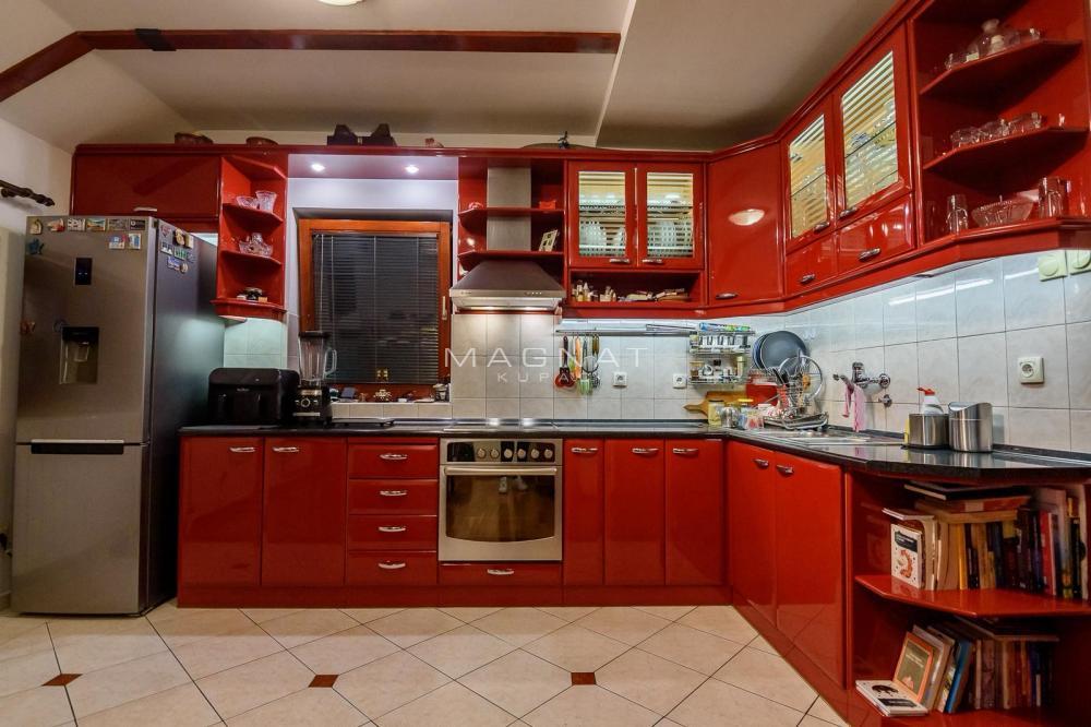 Glavna slika -Šantićeva, Četvorosoban stan na prodaju, 105m2, 395.000€