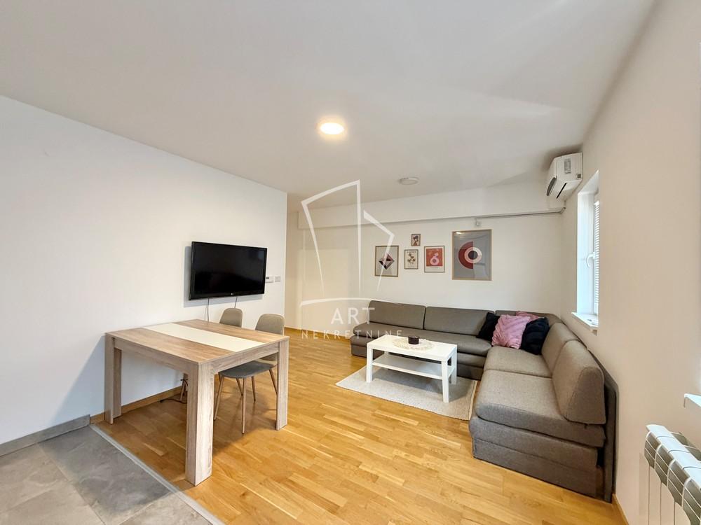 Slika 1 - Vojvode Stepe, Jednoiposoban stan za izdavanje, 38m2, 700€