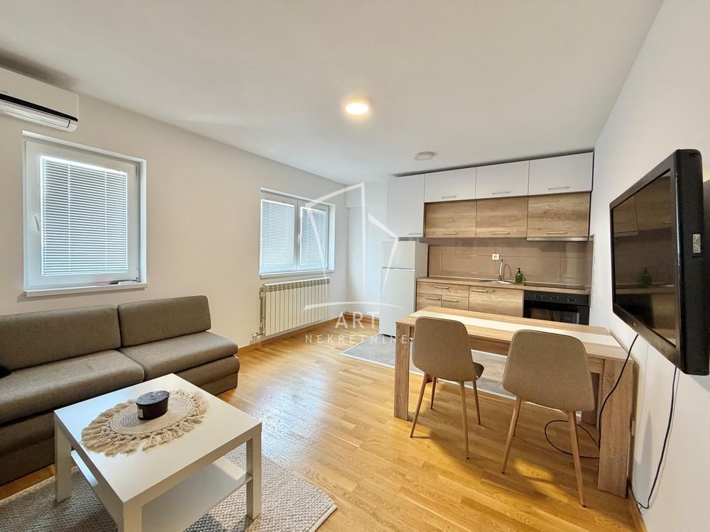 Glavna slika -Vojvode Stepe, Jednoiposoban stan za izdavanje, 38m2, 700€