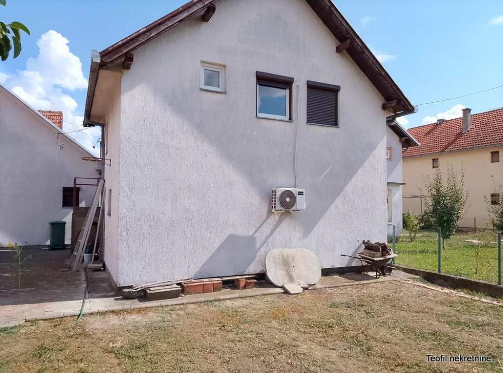 Slika 1 - Šangajska,  Kuća na prodaju, 145m2, 330.000€