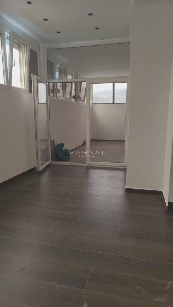 Slika 1 - Mirijevsko Brdo, Trosoban stan na prodaju, 55m2, 129.000€