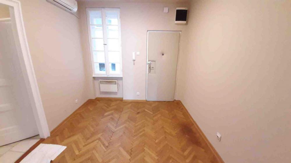 Slika 2 - Kosančićev Venac, Dvosoban stan za izdavanje, 60m2, 750€