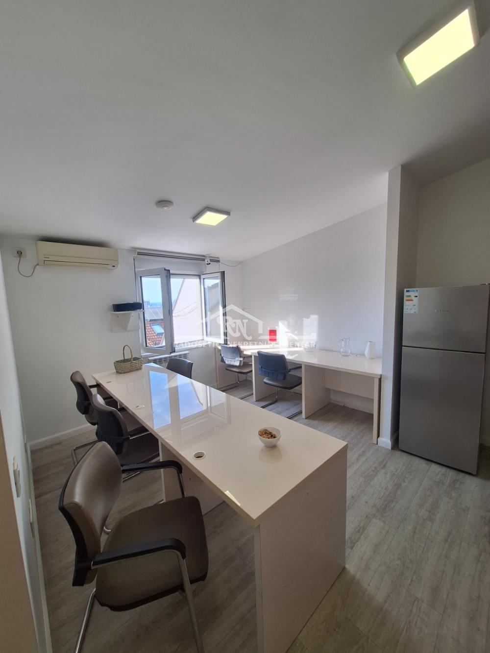 Slika 9 - Pećska, Četvoroiposoban stan na prodaju, 118m2, 349.000€