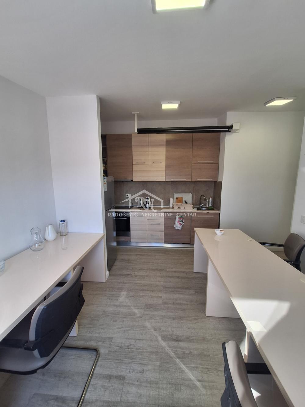 Slika 10 - Pećska, Četvoroiposoban stan na prodaju, 118m2, 349.000€