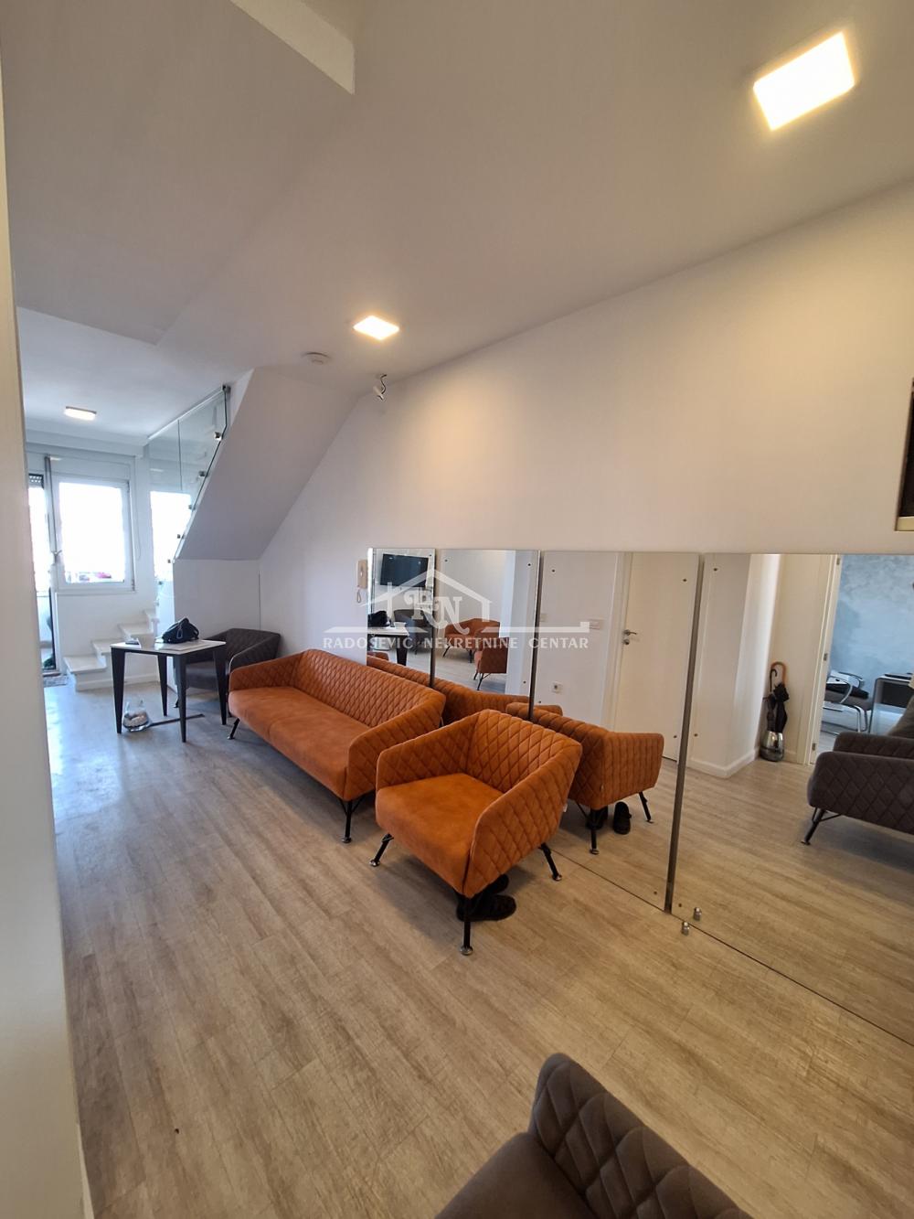 Slika 1 - Pećska, Četvoroiposoban stan na prodaju, 118m2, 349.000€