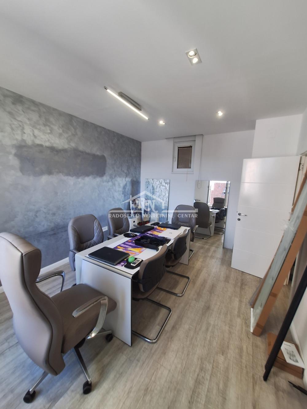 Slika 2 - Pećska, Četvoroiposoban stan na prodaju, 118m2, 349.000€