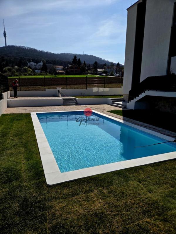 Slika 3 - Braće Stošić,  Kuća na prodaju, 300m2, 550.000€