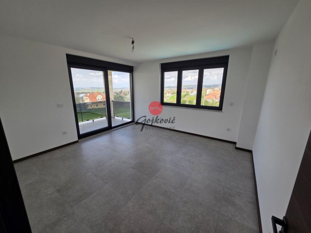 Slika 6 - Braće Stošić,  Kuća na prodaju, 300m2, 550.000€