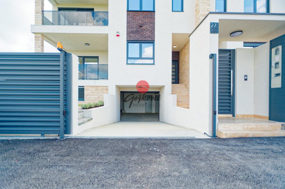 Slika 4 - Braće Stošić,  Kuća na prodaju, 300m2, 550.000€