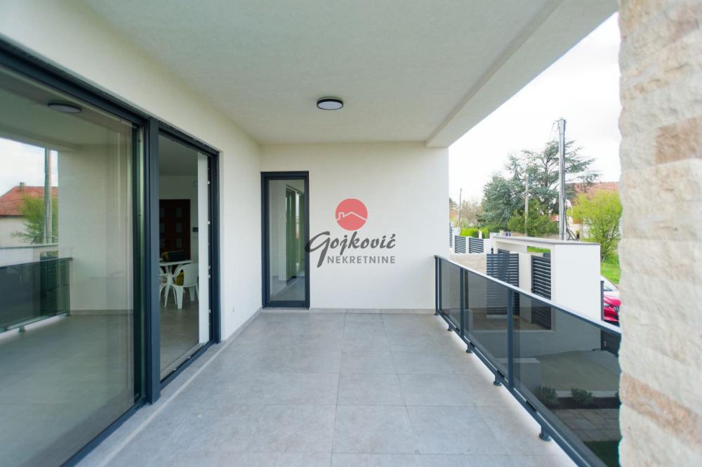 Slika 7 - Braće Stošić,  Kuća na prodaju, 300m2, 550.000€