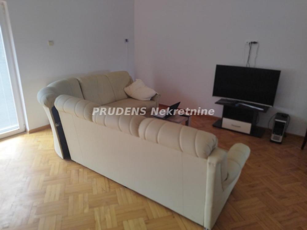 Slika 1 - Vojvođanska,  Lokal za izdavanje, 100m2, 1.000€