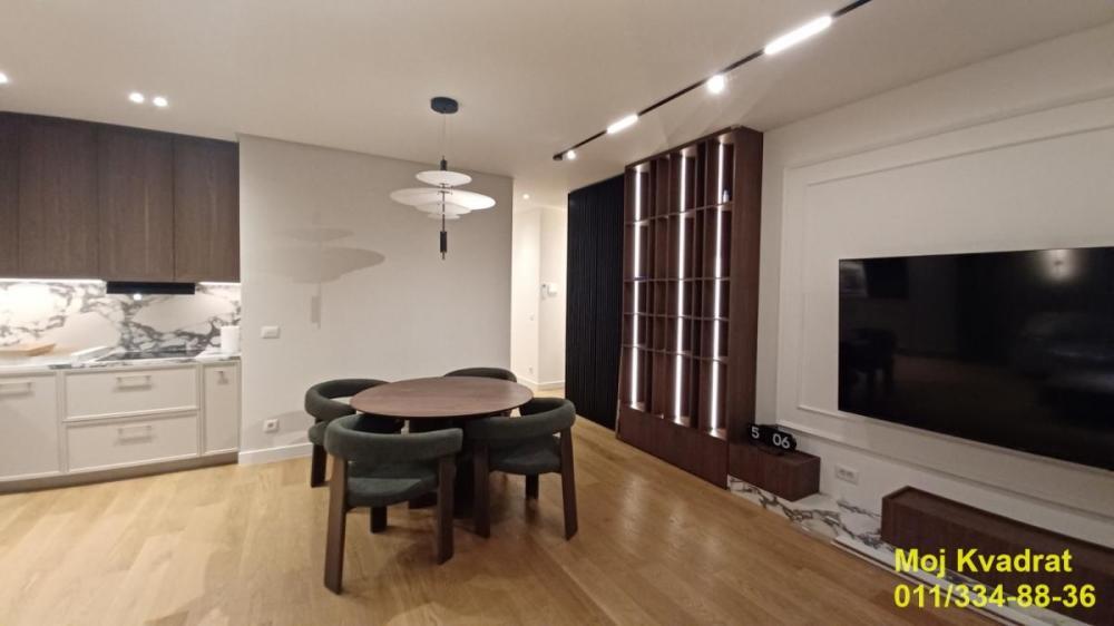 Glavna slika -Trosoban stan za izdavanje, 92m2, 2.300€