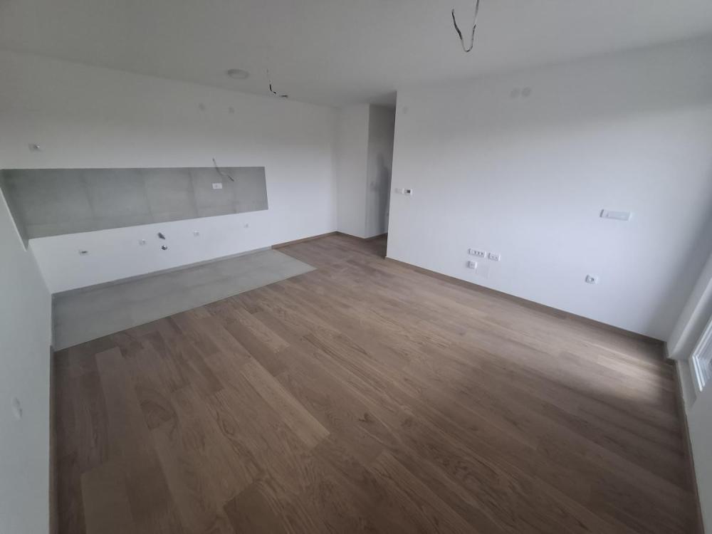 Glavna slika oglasa 413174