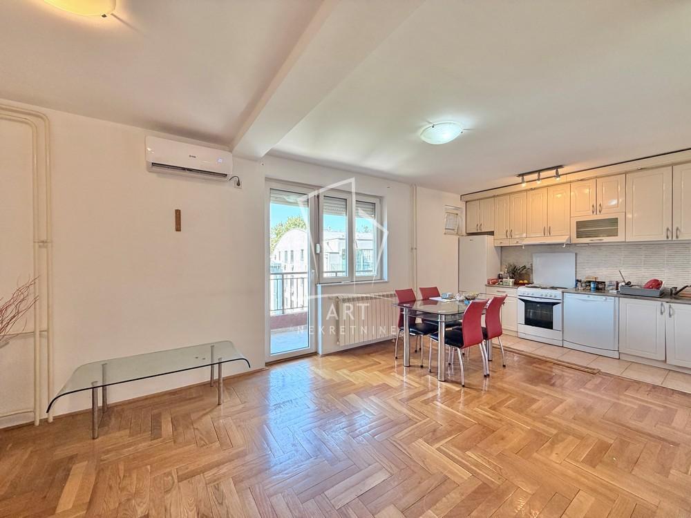 Glavna slika -Jove Ilića, Troiposoban stan na prodaju, 62m2, 246.000€