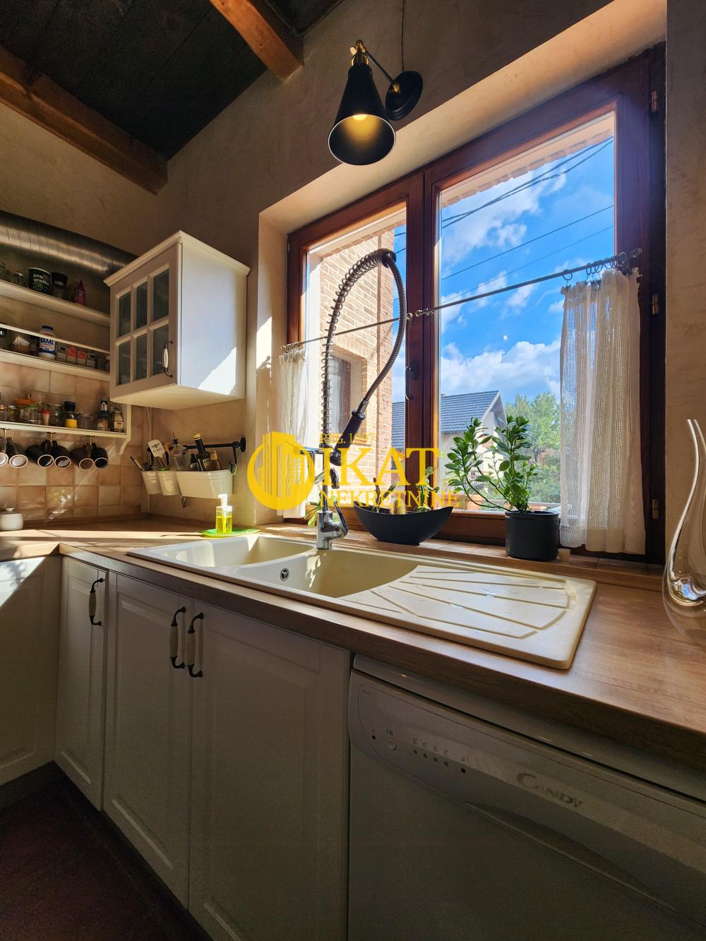 Slika 4 - Kragujevački put,  Kuća na prodaju, 220m2, 460.000€