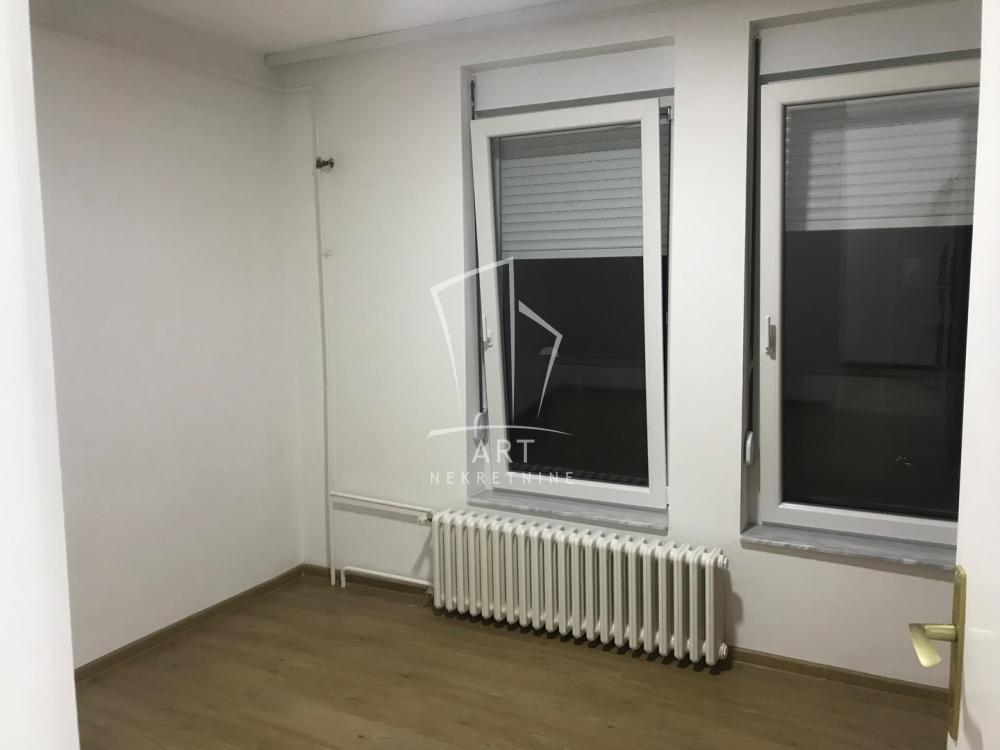 Slika 2 - Dobračina, Troiposoban stan za izdavanje, 90m2, 1.200€