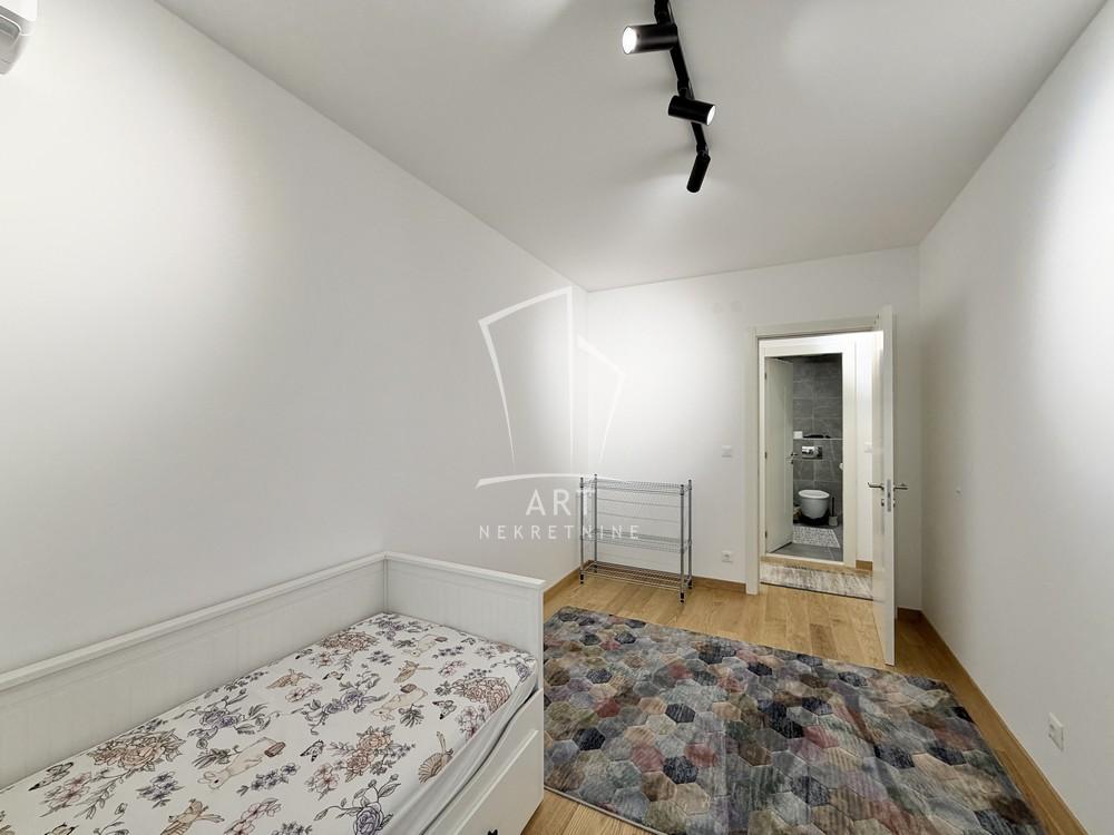 Slika 8 - Tadije Sondermajera, Trosoban stan za izdavanje, 130m2, 2.200€