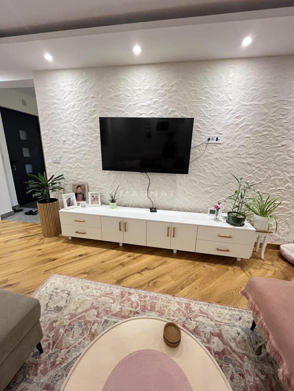 Glavna slika - Kuća na prodaju, 160m2, 345.000€